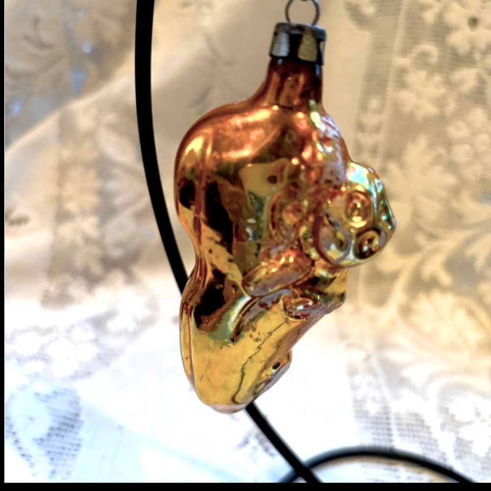 Vtg Cat in a shoe ornament